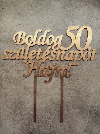 Egyedi tortafelirat számmal, névvel