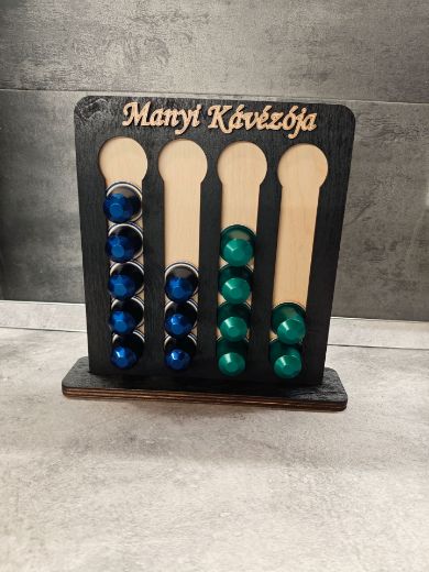 Fa kávékapszula tartó